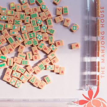 a acrylic Mahjong rack, lightweight and modern with a minimalist design